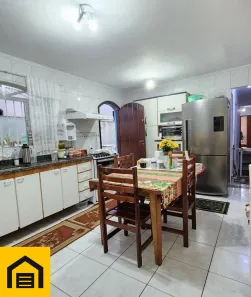 Casa com 7 Quartos à venda, 335m² no Jardim Guapituba, Mauá