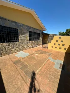 Casa com 3 Quartos para alugar, 158m² no Centro, Araraquara