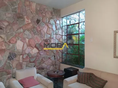 Casa com 4 Quartos à venda, 238m² no Cachoeirinha, Belo Horizonte