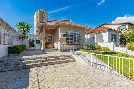 Casa com 3 Quartos à venda, 308m² no Santo Antônio, Porto Alegre