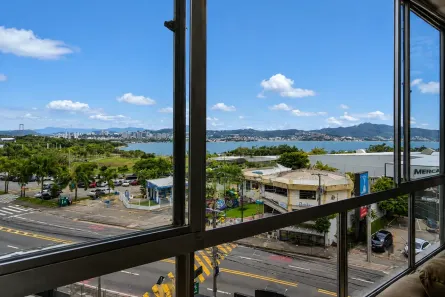 Sala Comercial com 3 Quartos à venda, 125m² no Coqueiros, Florianópolis