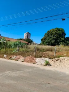 Lote/Terreno à venda, 938m² no Vila Rosa, Goiânia