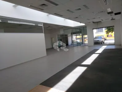 Ponto Comercial à venda, 400m² no Três Figueiras, Porto Alegre