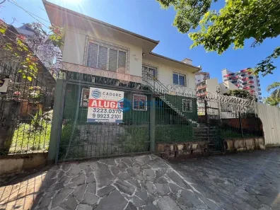 Imóvel Comercial com 3 Quartos para alugar, 216m² no Madureira, Caxias do Sul