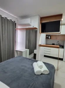 Apartamento com 1 Quarto para alugar, 25m² no Água Verde, Curitiba