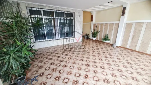 Sobrado com 4 Quartos para venda ou aluguel, 169m² no Jardim Aeroporto, São Paulo