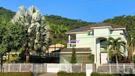Casa de Condomínio com 5 Quartos à venda, 700m² no Ubatiba, Maricá