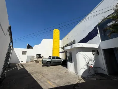 Galpão/Depósito/Armazém para venda ou aluguel, 3200m² no Centro, Diadema