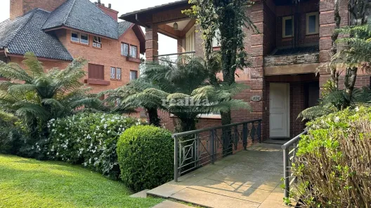 Casa com 3 Quartos à venda, 204m² no , Canela