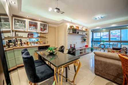 Apartamento com 2 Quartos à venda, 86m² no Três Figueiras, Porto Alegre