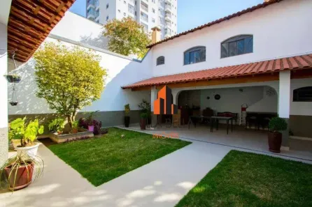 Sobrado com 4 Quartos para alugar, 410m² no Vila Bastos, Santo André