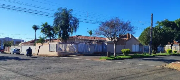 Casa com 3 Quartos à venda, 243m² no Vila Harmonia, Araraquara