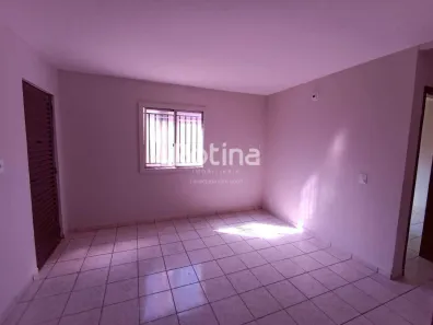 Apartamento com 2 Quartos à venda, 50m² no Chácaras Tubalina e Quartel, Uberlândia