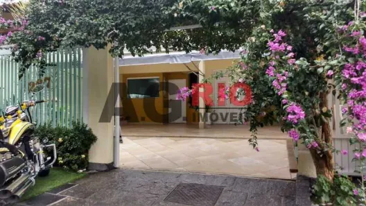 Casa de Condomínio com 4 Quartos à venda, 280m² no Vila Valqueire, Rio de Janeiro