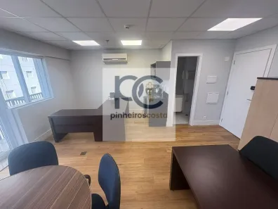 Sala Comercial para alugar, 32m² no Santo Amaro, São Paulo