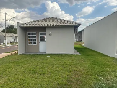 Casa com 2 Quartos para alugar, 43m² no São Francisco, Cuiabá