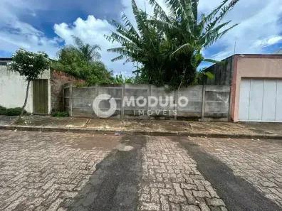 Lote/Terreno à venda, 400m² no Presidente Roosevelt, Uberlândia