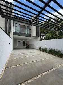 Sobrado com 2 Quartos à venda, 122m² no Anita Garibaldi, Joinville