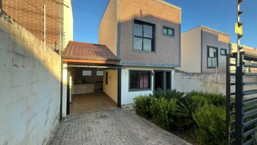 Sobrado com 2 Quartos à venda, 90m² no Porto das Laranjeiras, Araucária