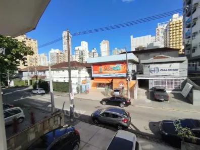 com 4 Quartos para alugar, 200m² no Gonzaga, Santos