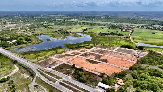 Lote/Terreno com 1 Quarto à venda, 360m² no Centro, Aquiraz
