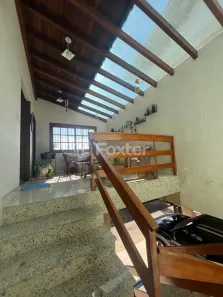 Casa com 2 Quartos à venda, 127m² no Medianeira, Porto Alegre