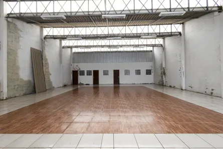 Galpão/Depósito/Armazém à venda, 260m² no Lindóia, Curitiba