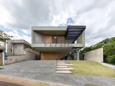 Sobrado com 3 Quartos à venda, 330m² no Joapiranga, Valinhos
