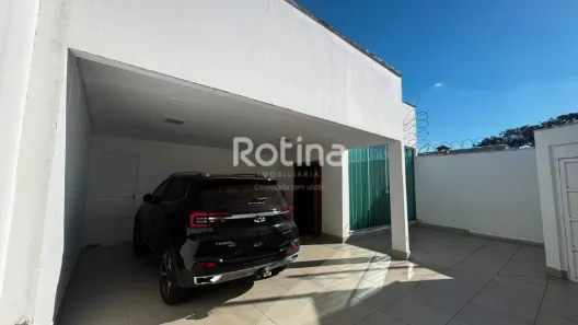 Casa com 3 Quartos à venda, 142m² no Bosque dos Buritis, Uberlândia