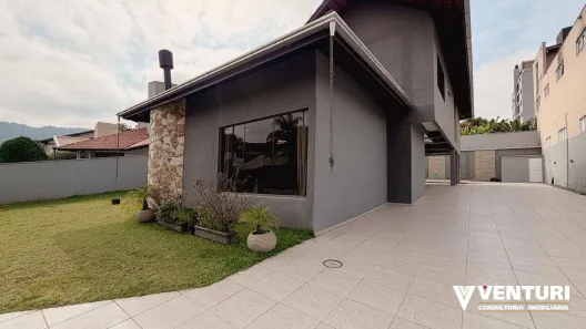 Casa de Condomínio com 4 Quartos para alugar, 450m² no Vorstadt, Blumenau
