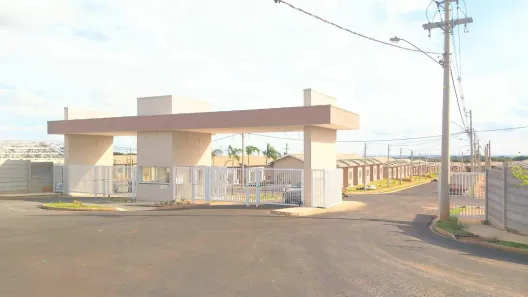Casa com 2 Quartos à venda, 43m² no Jardins Versalhes, Bady Bassitt