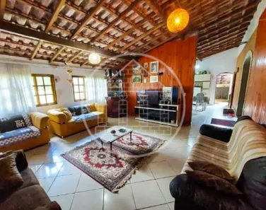 Fazenda/Sítio com 4 Quartos à venda, 280m² no Centro, Embu-Guaçu
