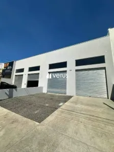 Galpão/Depósito/Armazém para alugar, 180m² no Jardim das Palmeiras, Uberlândia