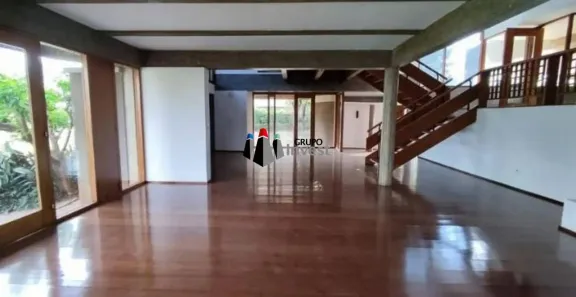 Casa com 3 Quartos para alugar, 521m² no Parque Taquaral, Campinas