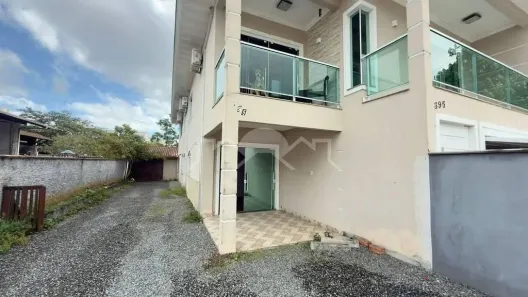 Casa com 4 Quartos para alugar, 200m² no Floresta, Joinville