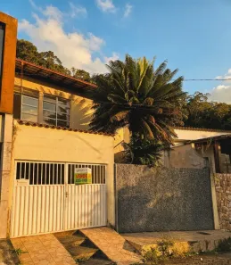 Casa com 2 Quartos à venda, 225m² no Jardim do Sol, Juiz de Fora
