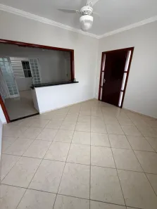Casa com 3 Quartos para alugar, 130m² no João Aranha, Paulínia