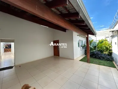 Casa com 3 Quartos à venda, 186m² no Alto Umuarama, Uberlândia
