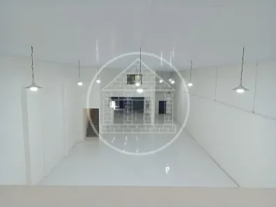 Prédio Comercial para alugar, 700m² no Santo Amaro, São Paulo