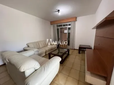Casa com 4 Quartos para alugar, 400m² no Centro, Itajaí
