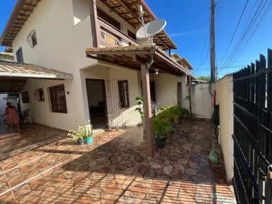 Casa com 2 Quartos à venda, 90m² no Extensão do Bosque, Rio das Ostras