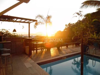 Casa de Condomínio com 4 Quartos à venda, 360m² no Itacoatiara, Niterói