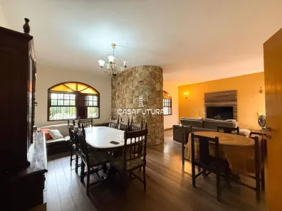 Casa com 2 Quartos à venda, 257m² no Jardim Amália, Volta Redonda
