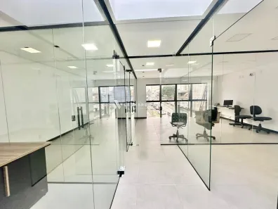 Prédio Comercial para alugar, 238m² no Estreito, Florianópolis