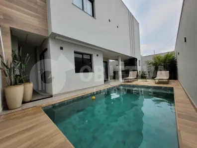 Casa de Condomínio com 3 Quartos à venda, 134m² no Jardim Inconfidência, Uberlândia