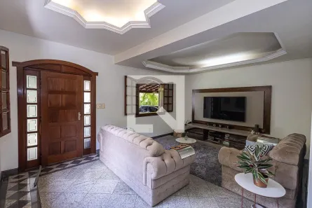 Casa com 5 Quartos à venda, 354m² no Santa Amélia, Belo Horizonte
