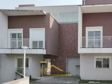 Sobrado com 3 Quartos à venda, 168m² no Campo Comprido, Curitiba