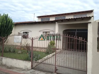 Casa com 4 Quartos à venda, 182m² no Conjunto Vivi Xavier, Londrina