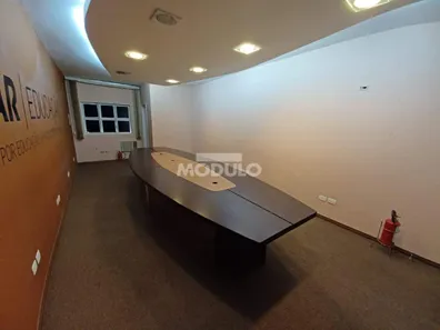 Prédio Comercial para alugar, 320m² no Centro, Uberlândia