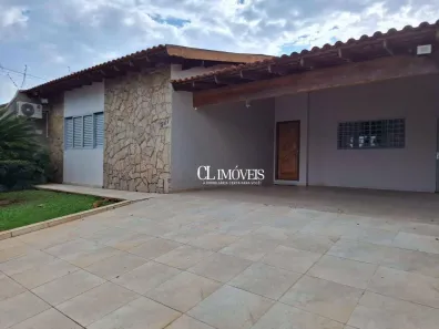 Casa com 4 Quartos à venda, 298m² no Santos Dumont, Londrina